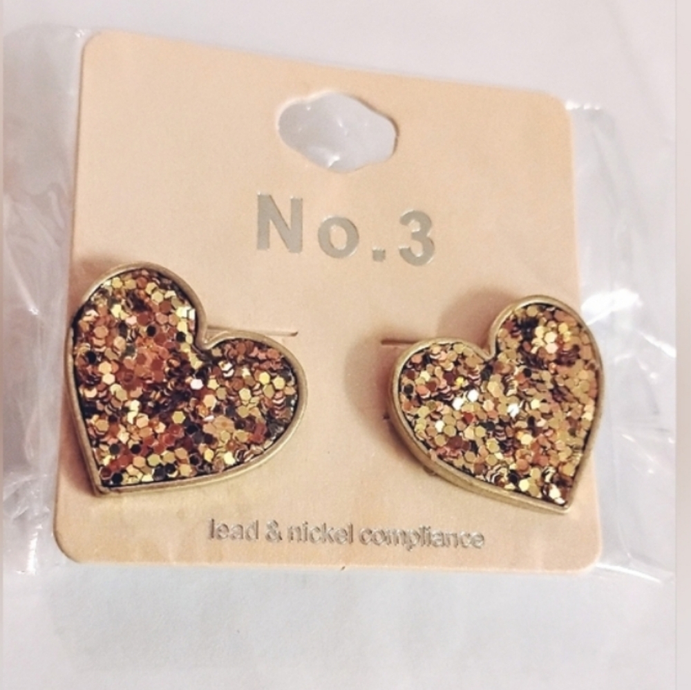 FREE Gift 🎁 Heart-Shaped Glitter Earrings